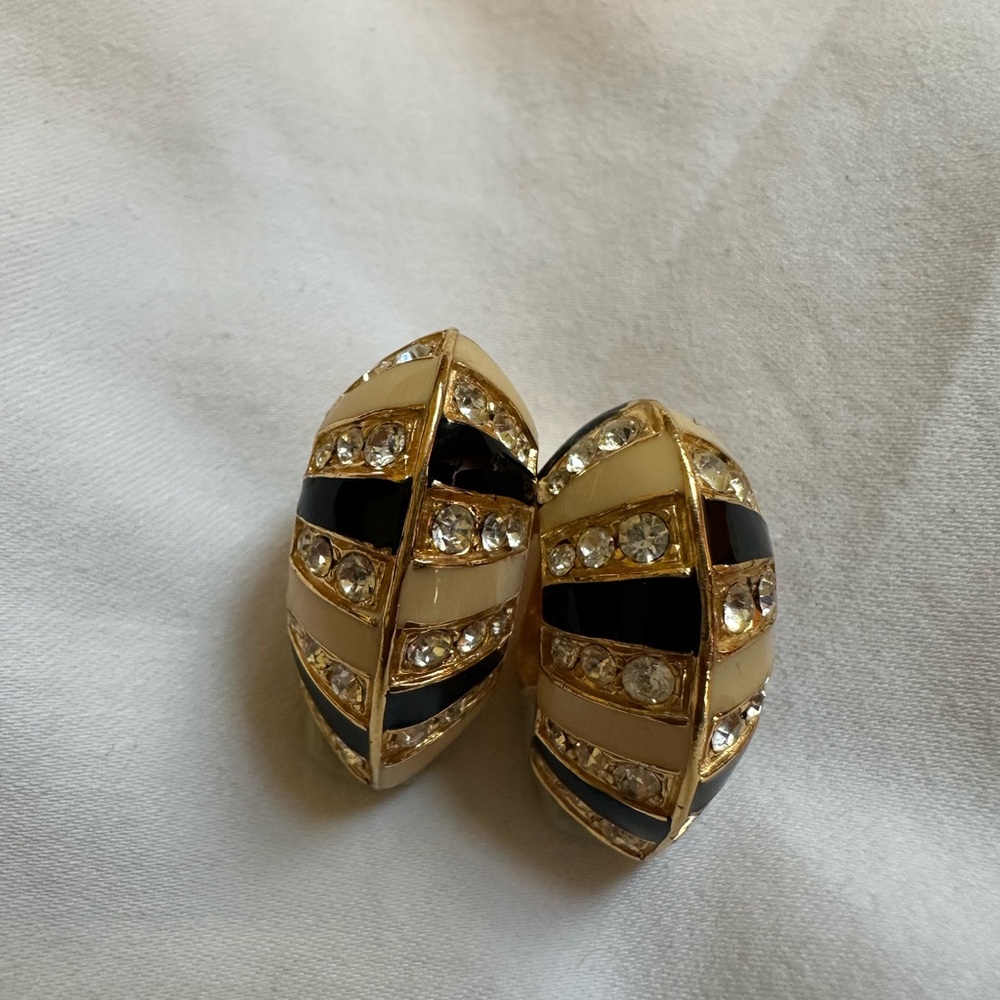 Vintage CINER Elegant Gold and Black Enamel Crystal Clip on Earrings